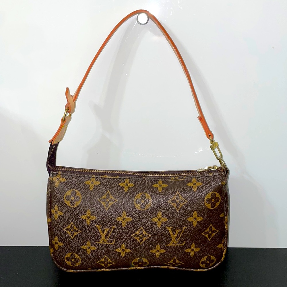 Louis Vuitton Women’s Small Pochette Hand Bag